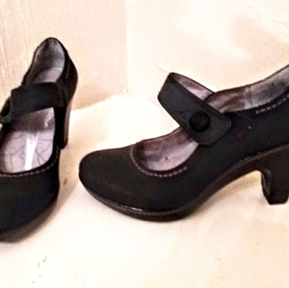 J-41 - Picture 3 of 3